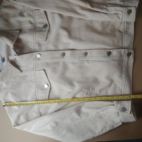 Cream corduroy button down shirt jacket Medium - Picture 8 of 11